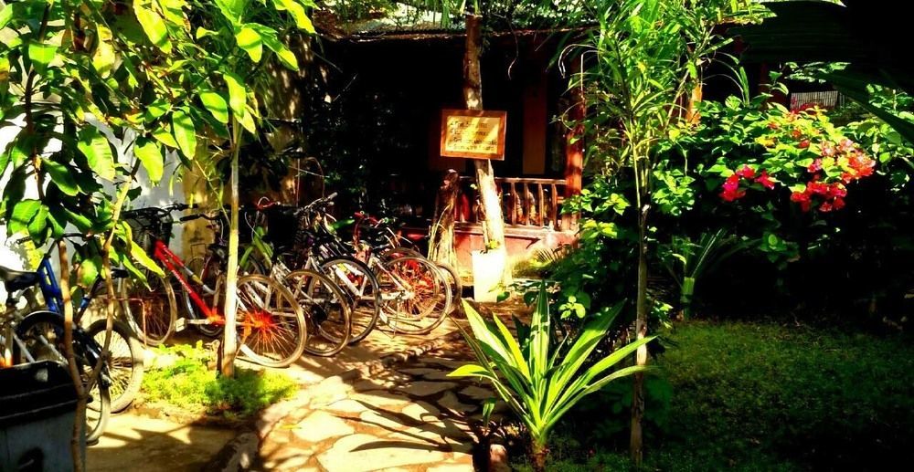 Dua Nina Homestay Gili Trawangan Buitenkant foto